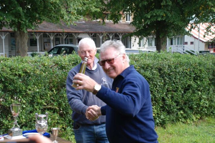 Ken Willingale wins the Dram Trophy